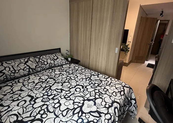 Casa Luna Ph At Fame Residences T4 Mandaluyong Near Edsa, Makati, & Bgc شقة